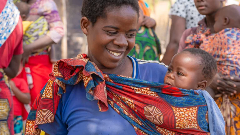 mom-smiles-at-her-baby